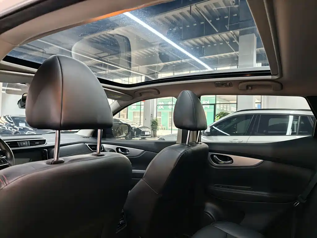 Nissan Qashqai — миниатюра 6