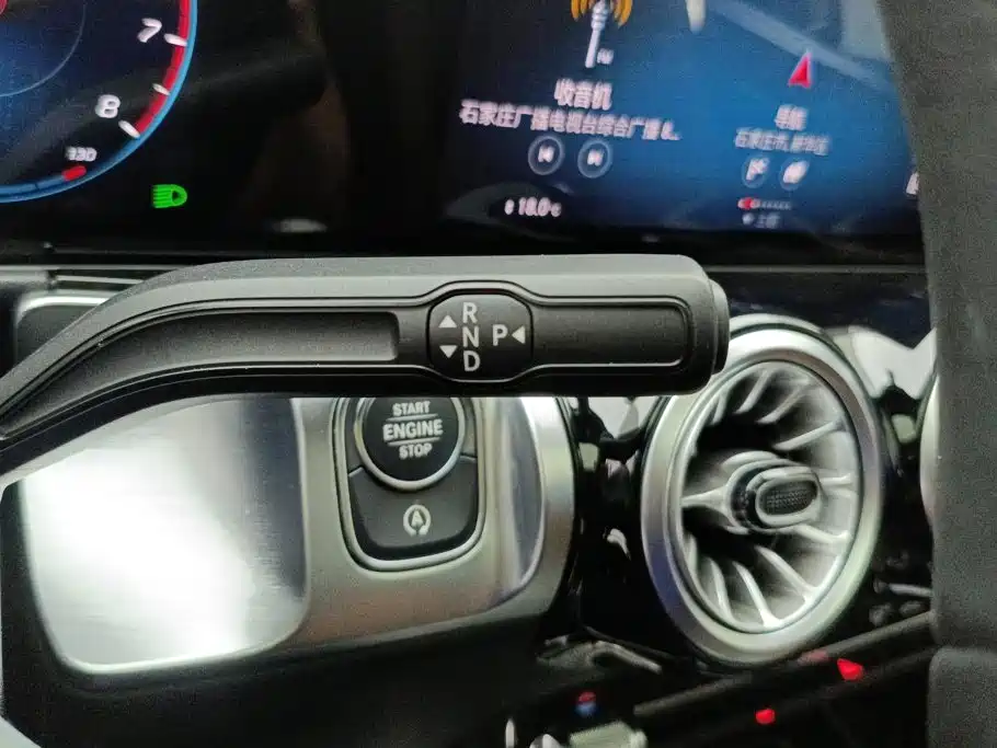 Mercedes-Benz GLB — миниатюра 16