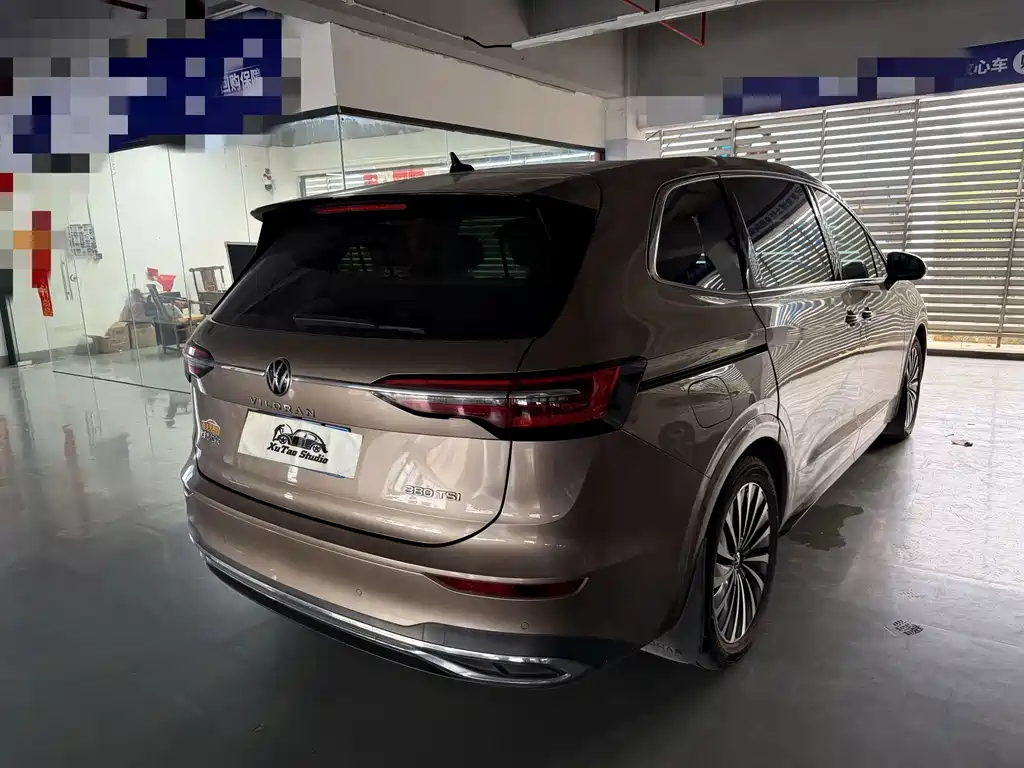 Volkswagen Viloran 380TSI Premium Edition, фото 4