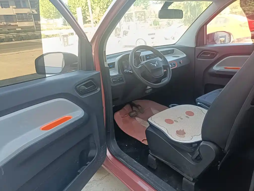 Wuling MINIEV — миниатюра 16