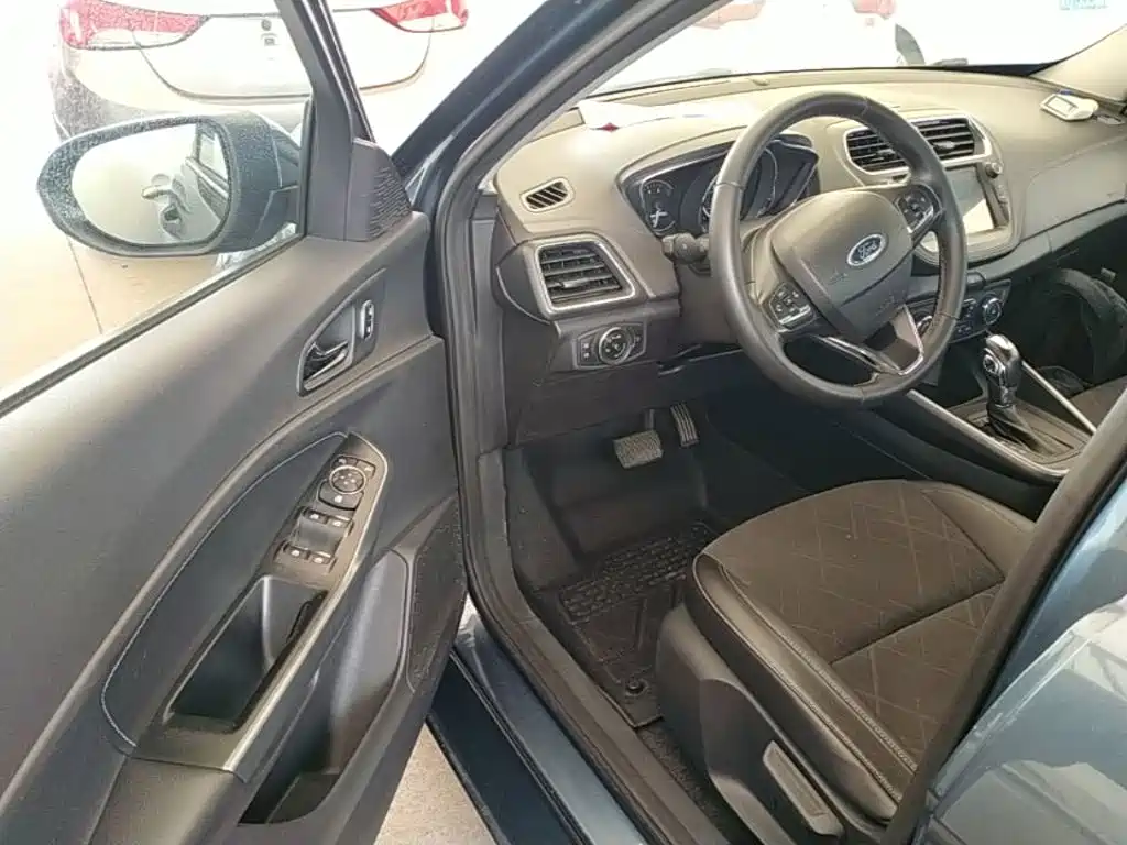 Ford Escort — миниатюра 16