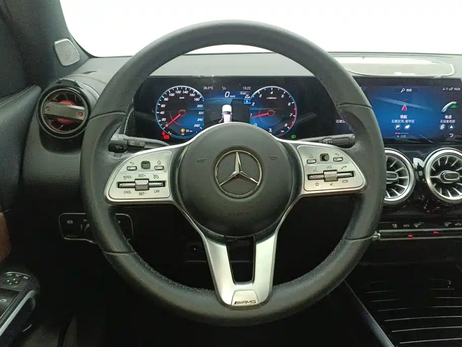 Mercedes-Benz GLB — миниатюра 15