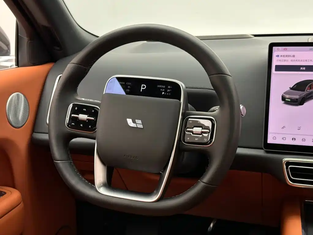 Li Auto Li L8 — миниатюра 12