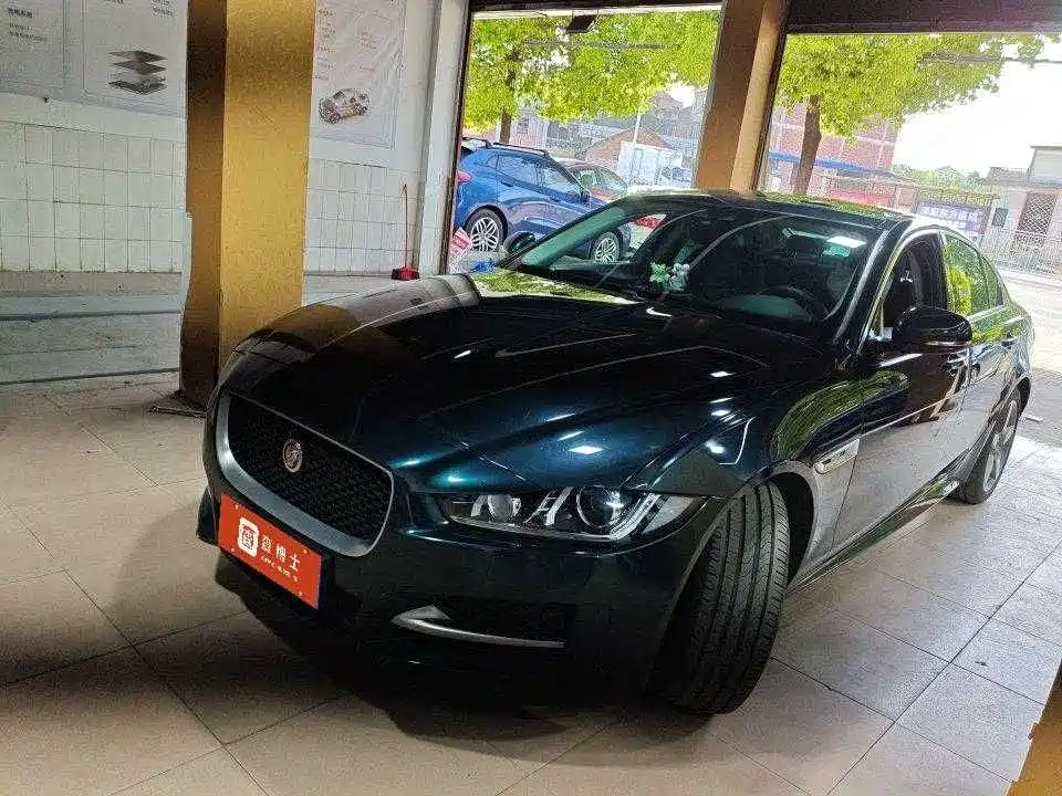 Jaguar XE 2017