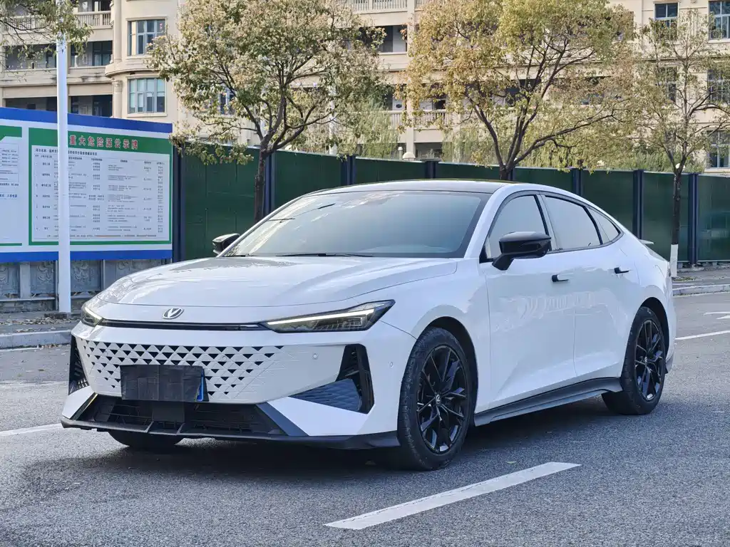 Changan UNI-V 2024