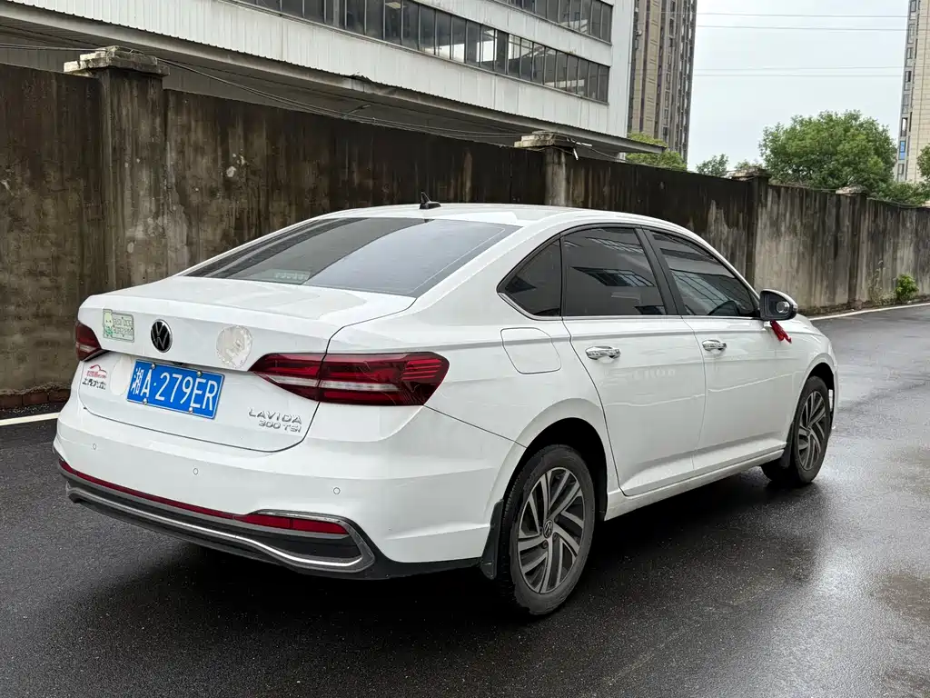 Volkswagen Lavida — миниатюра 10