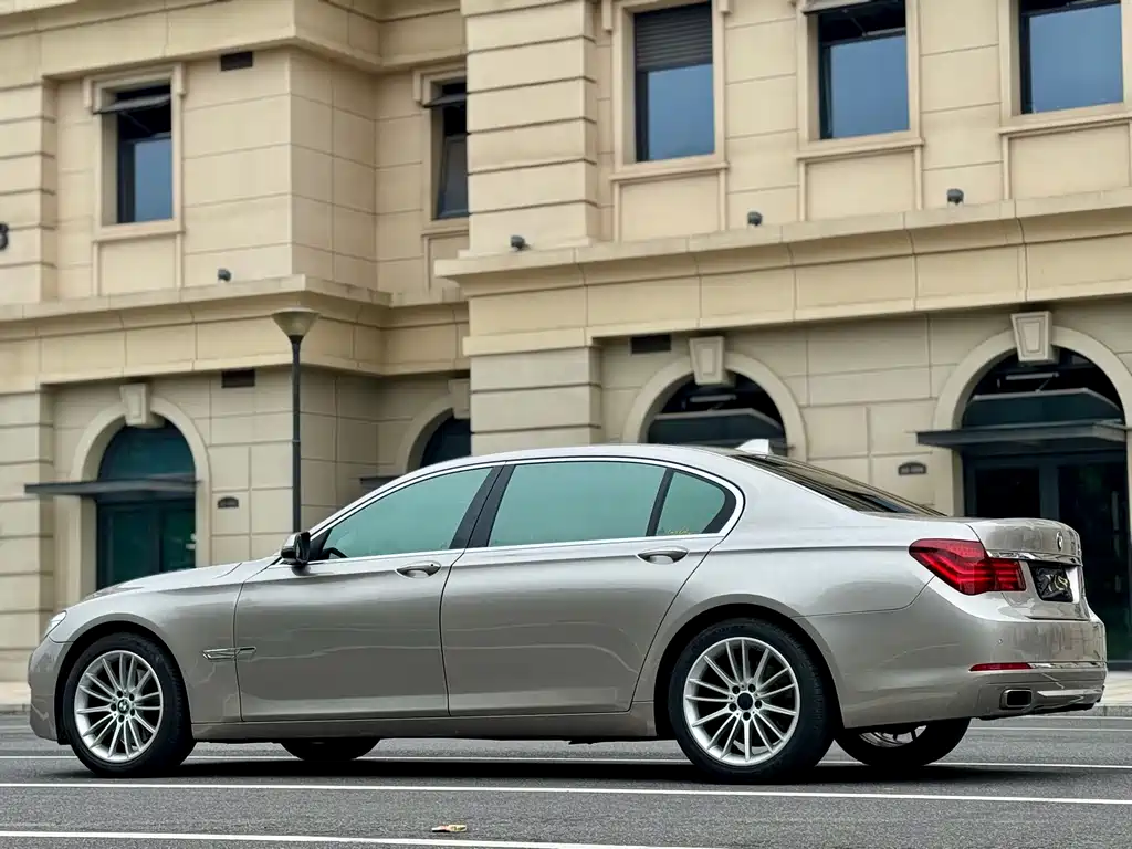 BMW 7 Series 7 2013 740Li Lead