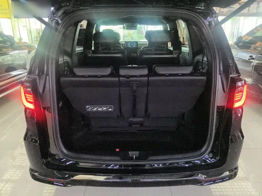 Honda Elysion 2024 2.0L e:HEV Luxury