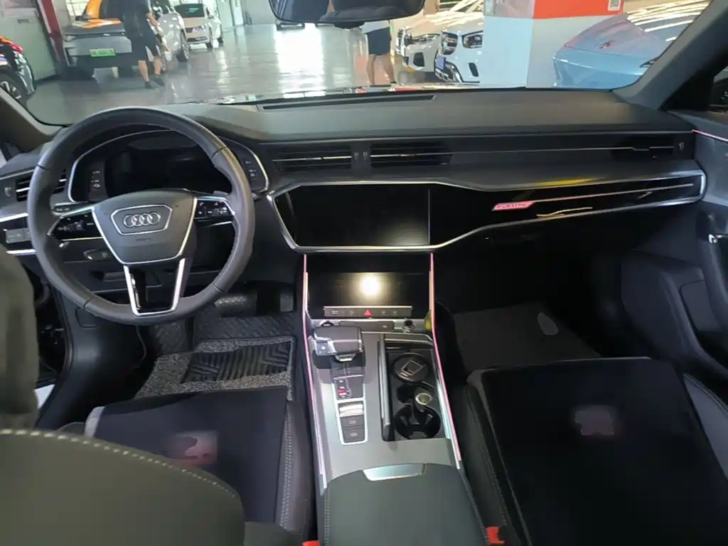 Audi A6L New Energy — миниатюра 10