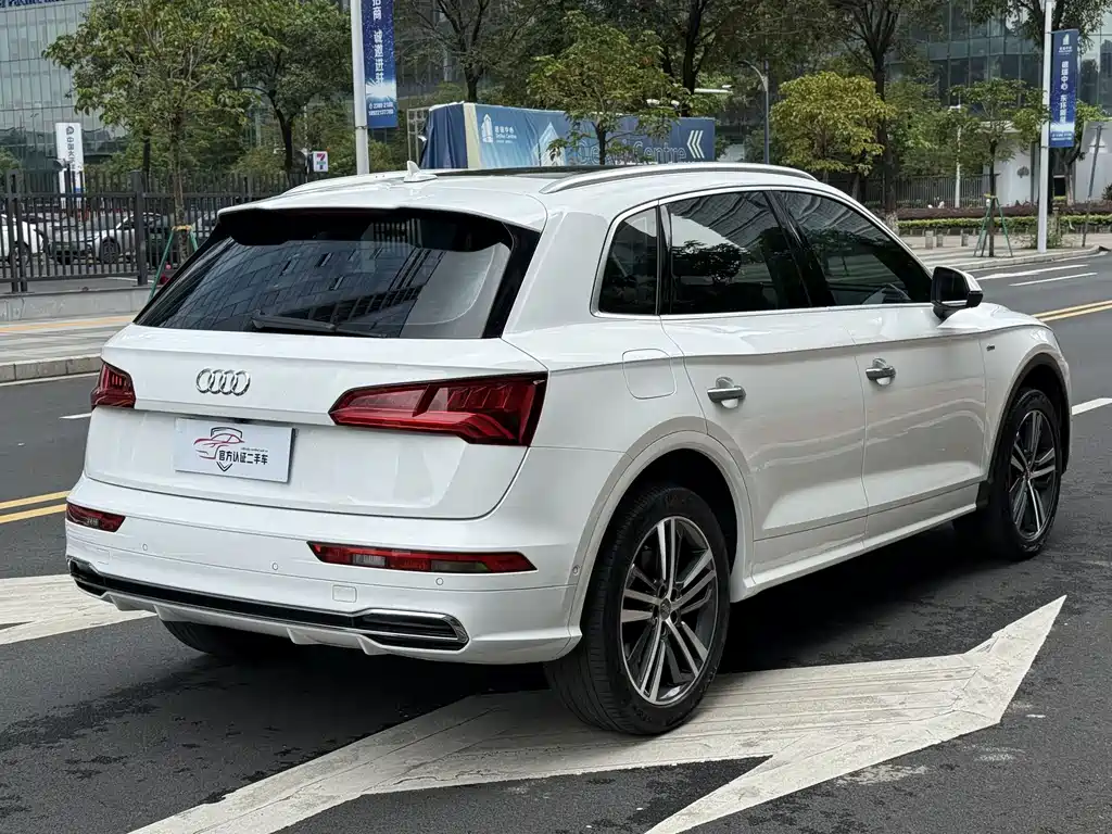 Audi Q5L — миниатюра 4