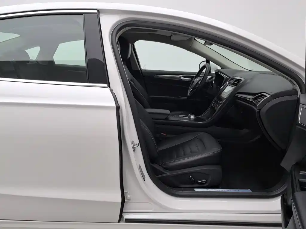 Ford Mondeo — миниатюра 23