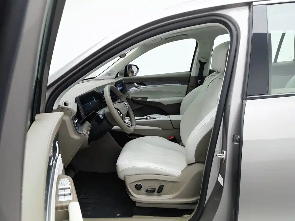 Roewe RX9 — миниатюра 10