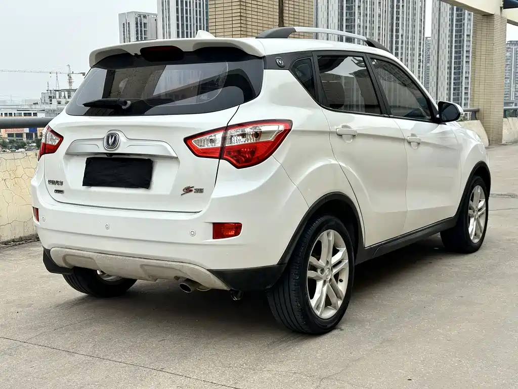 Changan CS35 2016 1.6L MT Luxury V
