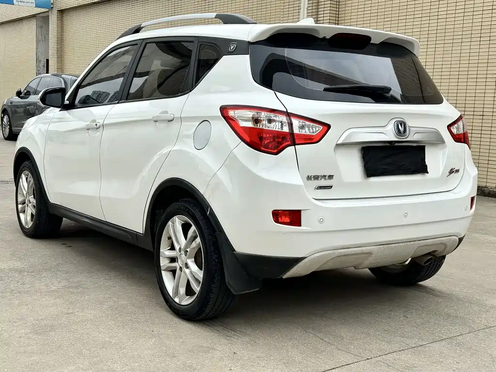 Changan CS35 2016 1.6L MT Luxury V