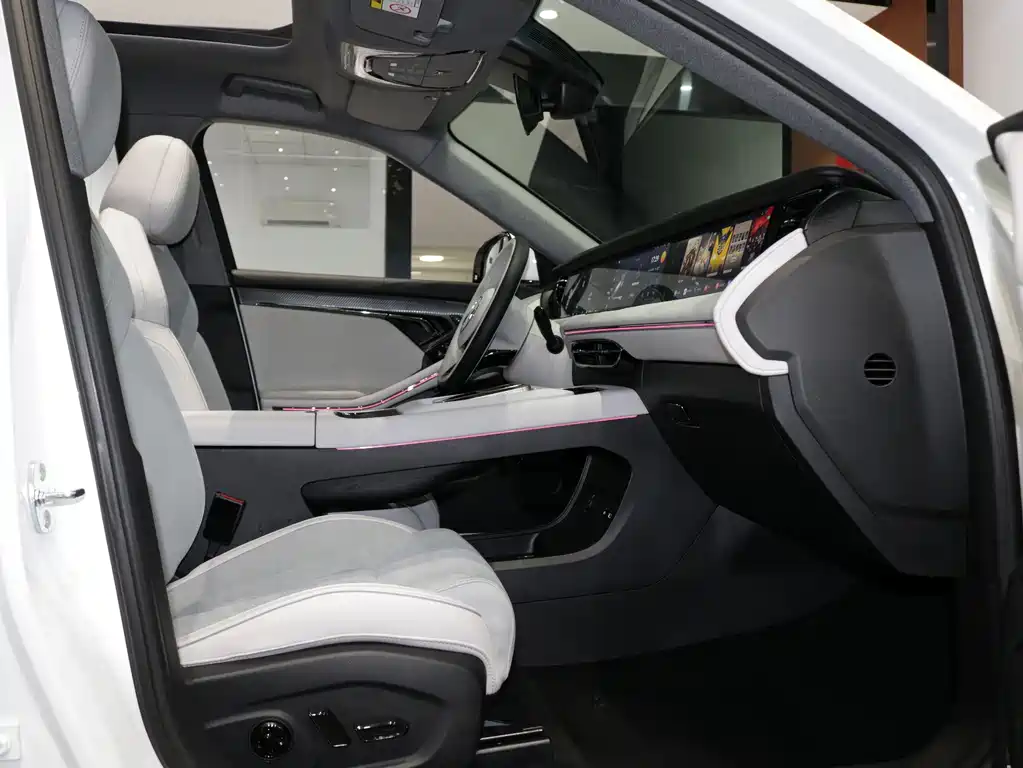 LANTU AUTOMOBILE LAN TU FREE