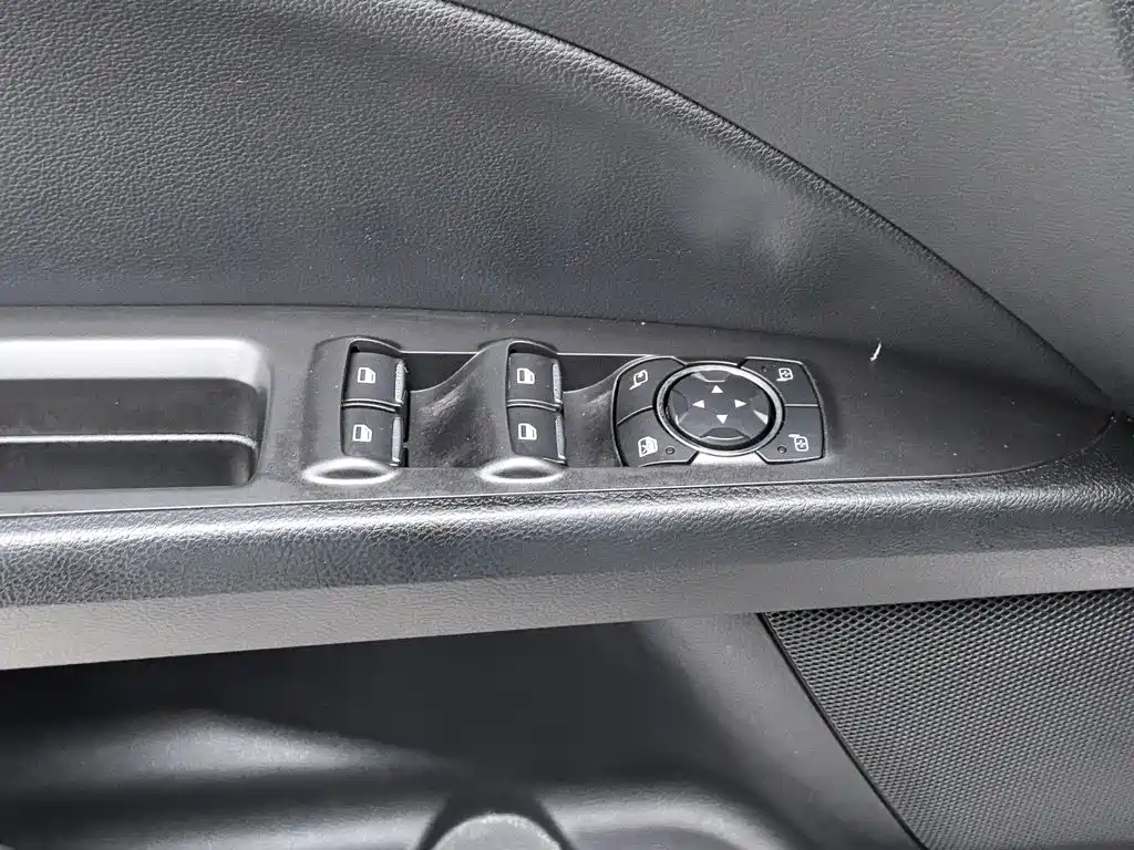 Ford Mondeo — миниатюра 9