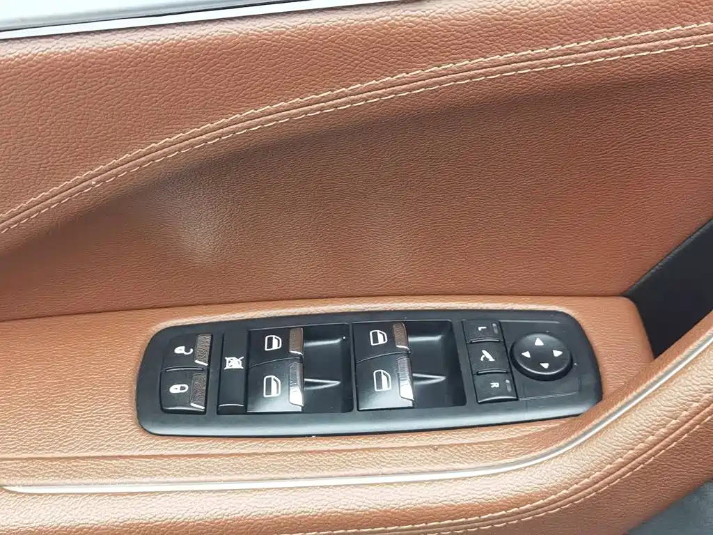 Maserati Levante — миниатюра 9