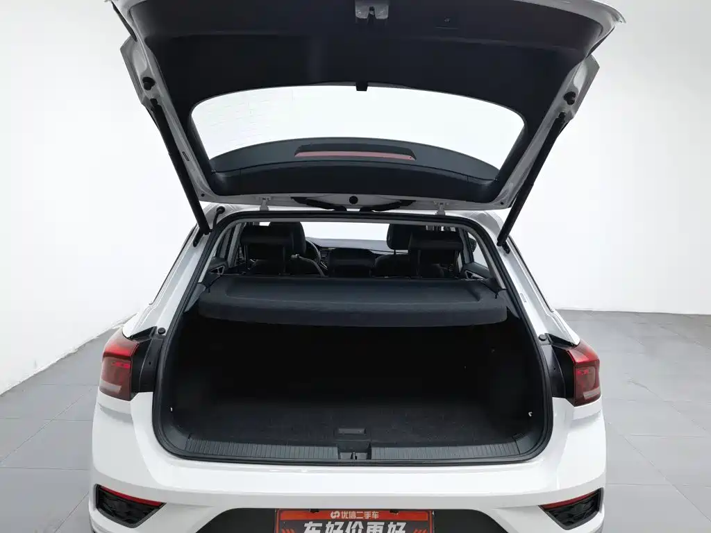 Volkswagen T-Roc — миниатюра 16