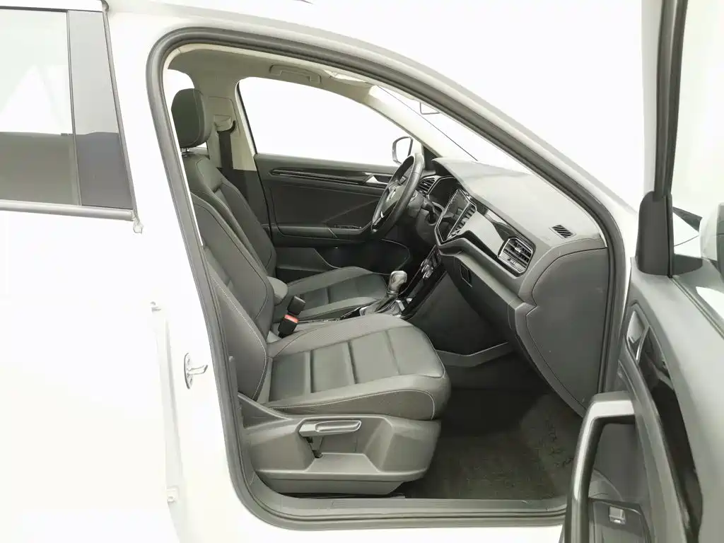 Volkswagen T-Roc — миниатюра 23