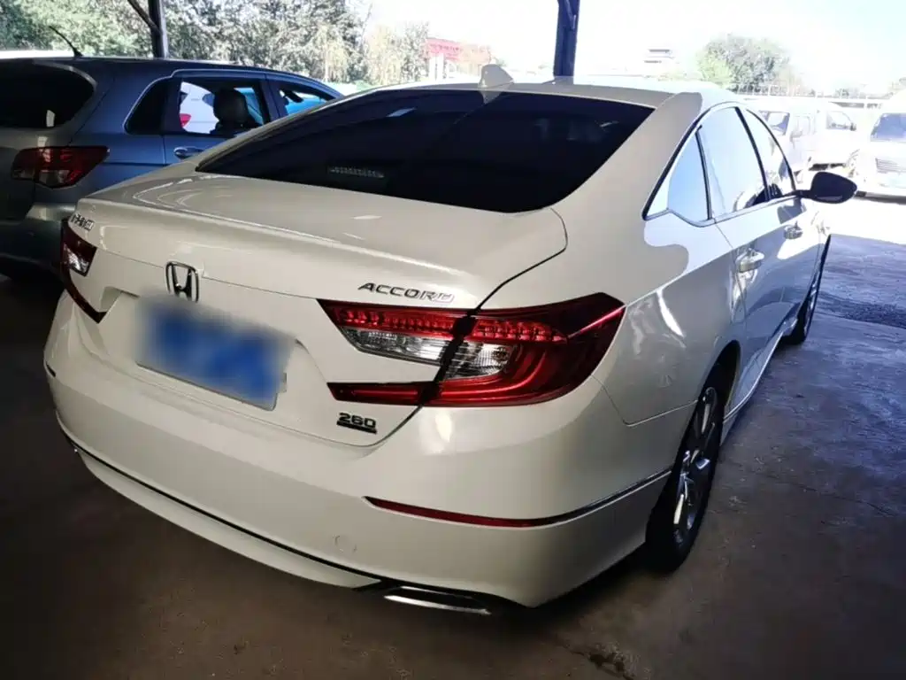Honda Accord — миниатюра 7