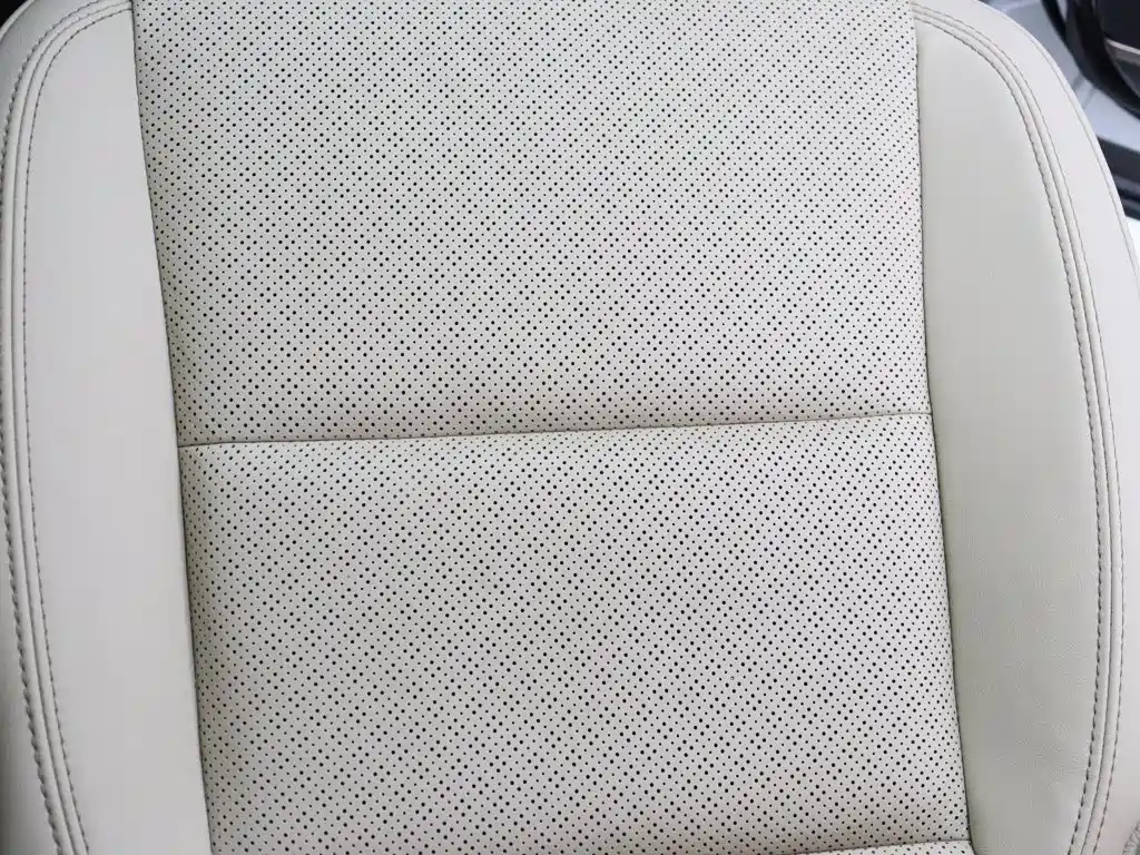 Toyota Alphard — миниатюра 21
