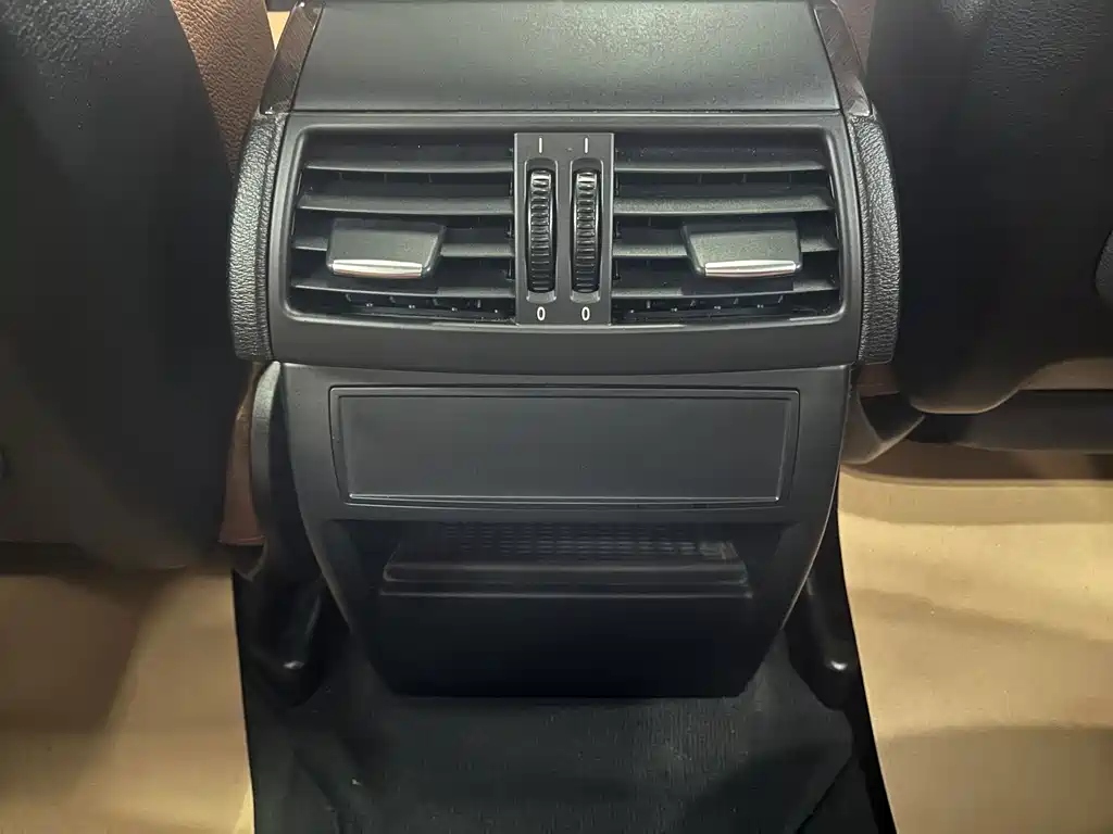 BMW X6 — миниатюра 17