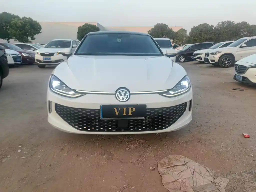 VOLKSWAGEN LINGDU