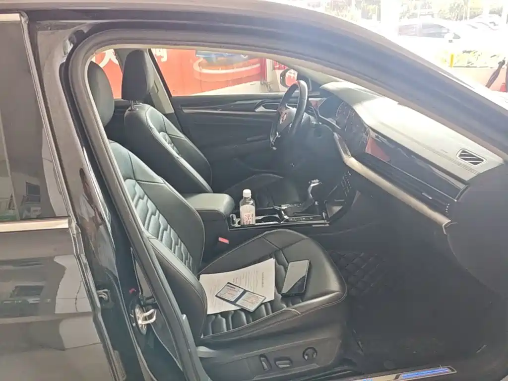 Volkswagen 帕萨特插电混动 — миниатюра 24