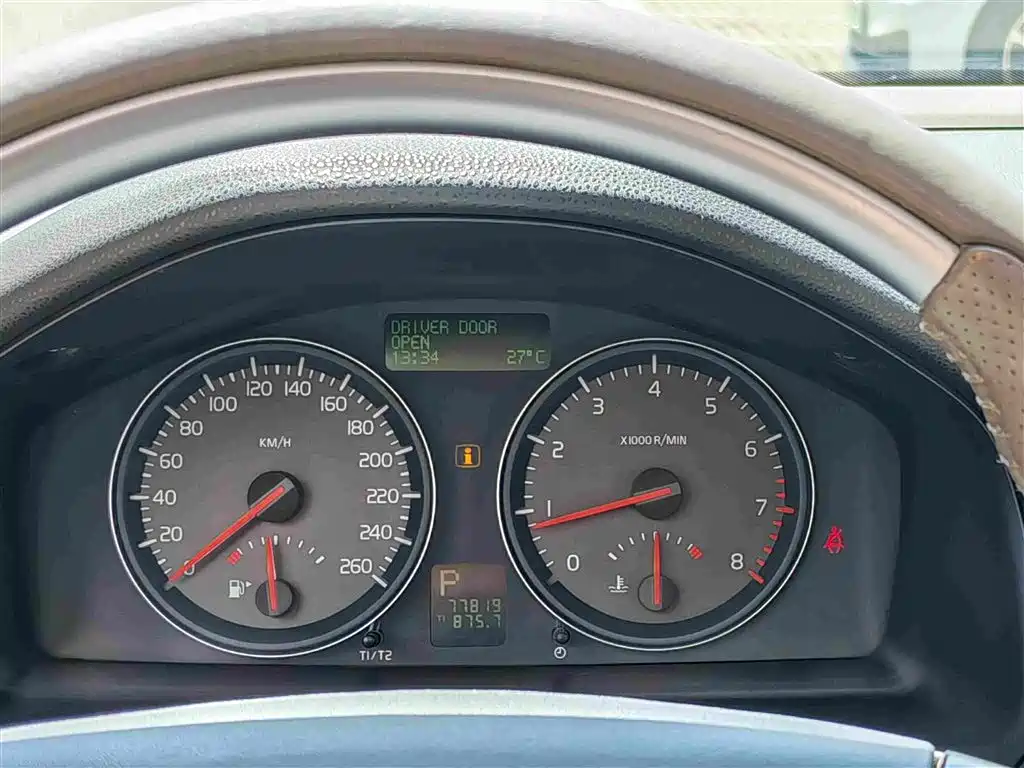 Volvo C70 — миниатюра 9