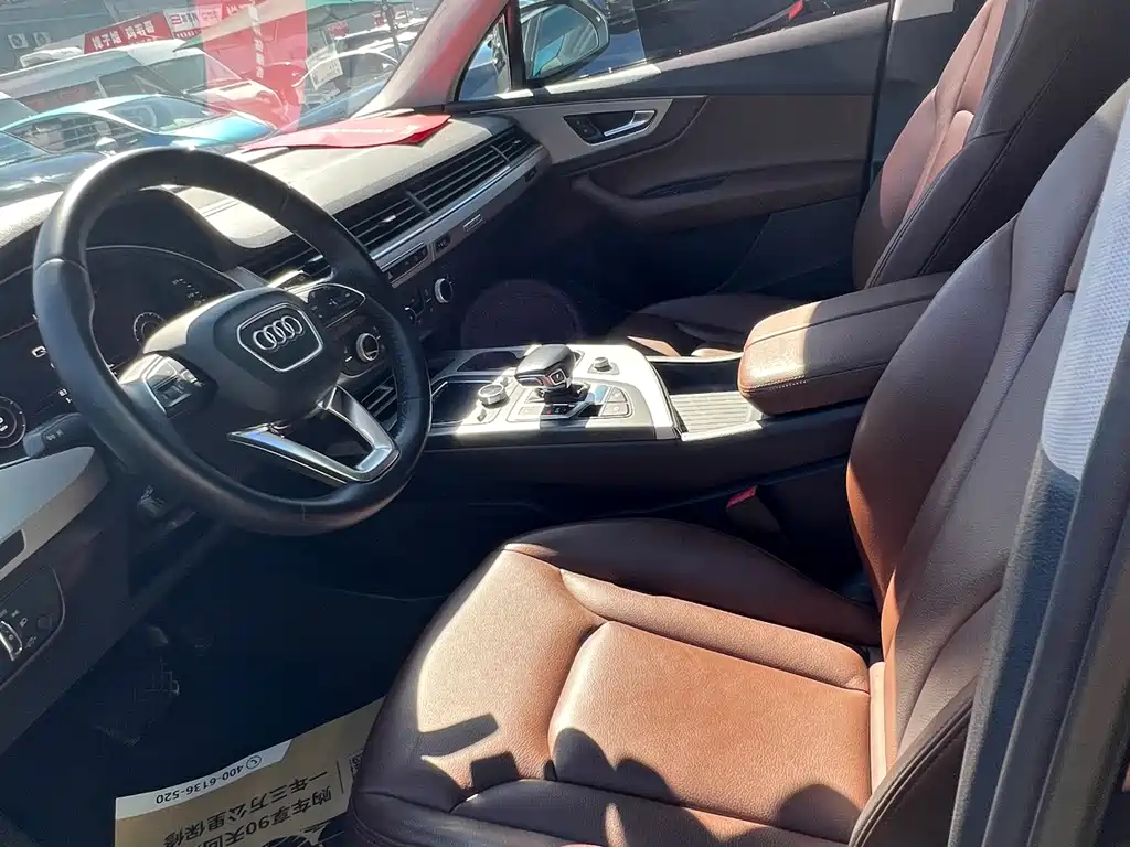 Audi Q7 — миниатюра 6