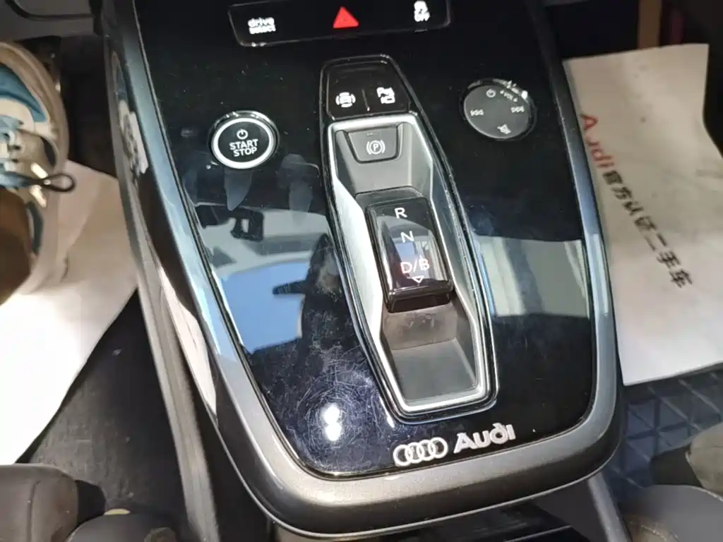 Audi Q4 e-tron — миниатюра 19