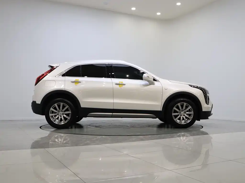 Cadillac XT4 2021 28T Lead