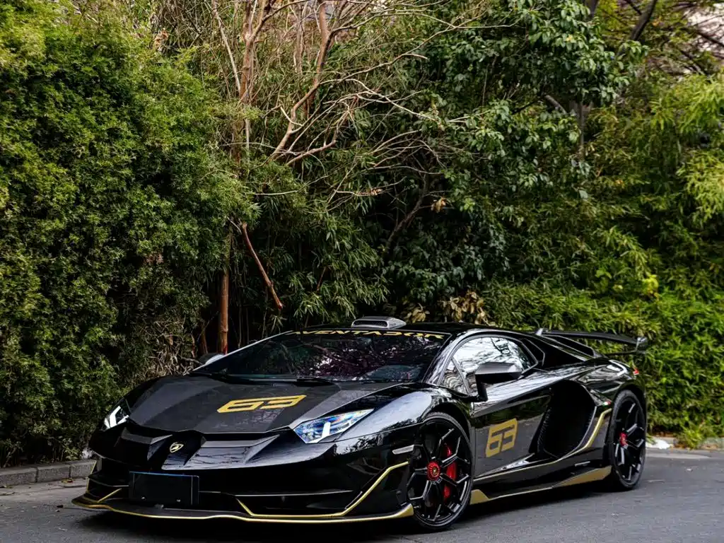 Lamborghini Aventador — миниатюра 5
