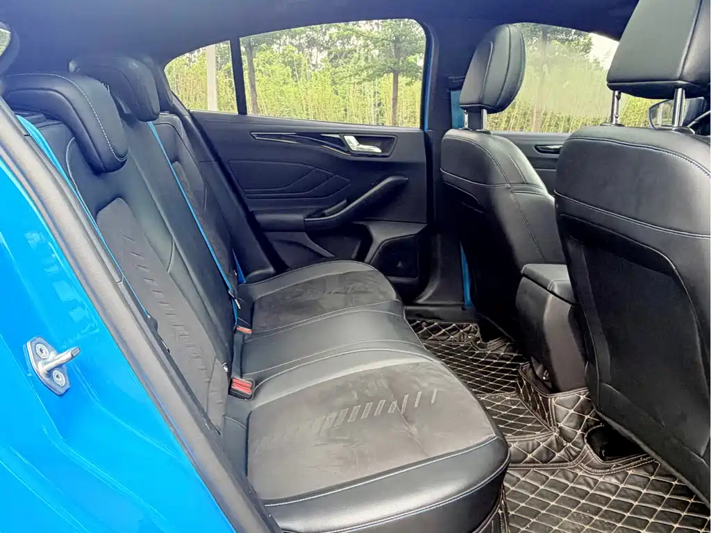 Ford Focus — миниатюра 16