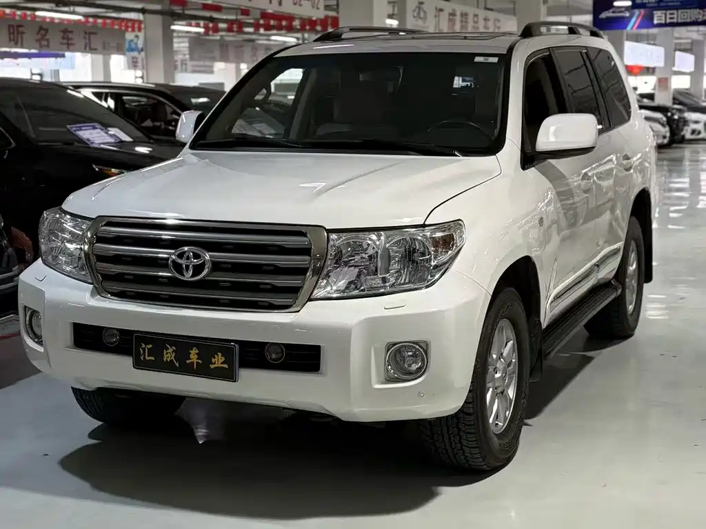 Toyota Land Cruiser 2010 4.7L AT VX