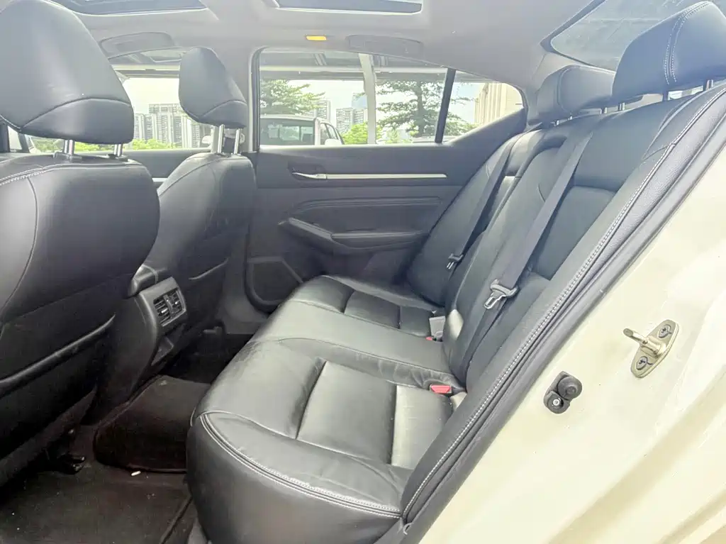 Nissan Teana — миниатюра 13