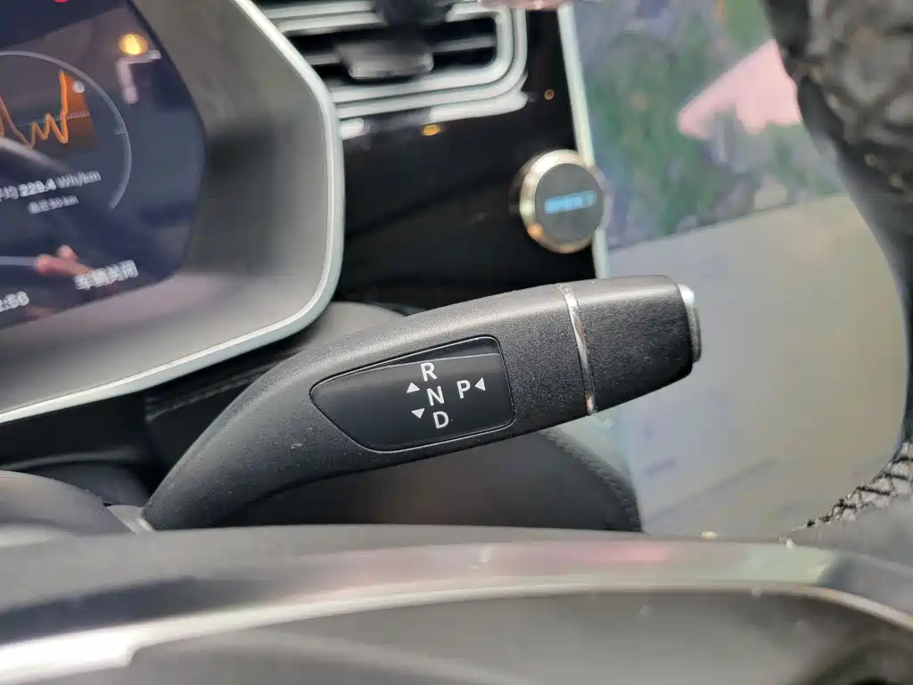 Tesla Model S — миниатюра 26