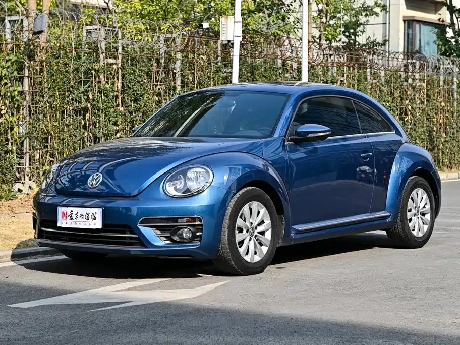 VOLKSWAGEN BEETLE