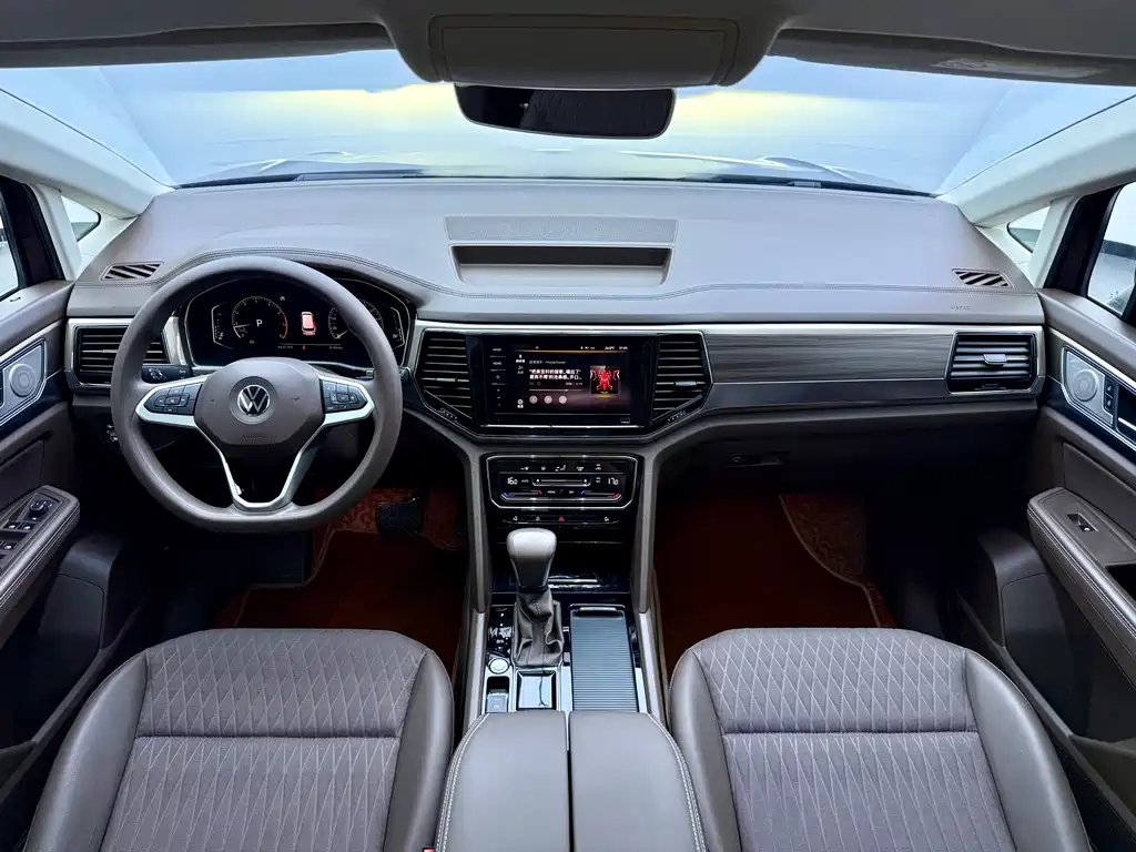 Volkswagen Viloran 2020 330TSI