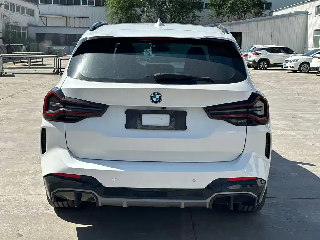 BMW iX3 — миниатюра 5