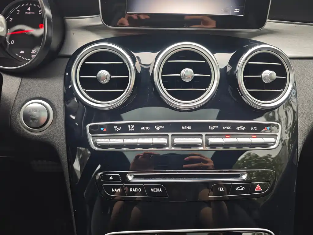 Mercedes-Benz C-Class (Import) — миниатюра 17