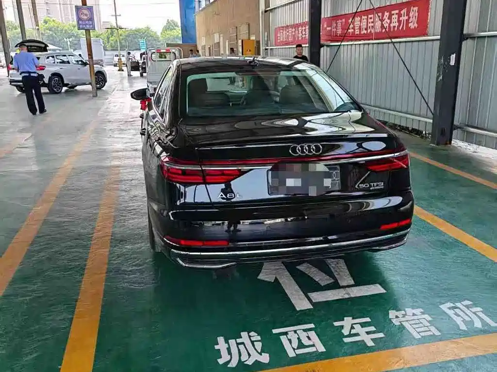 Audi A8 — миниатюра 16