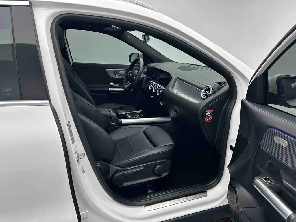 Mercedes-Benz GLA — миниатюра 7