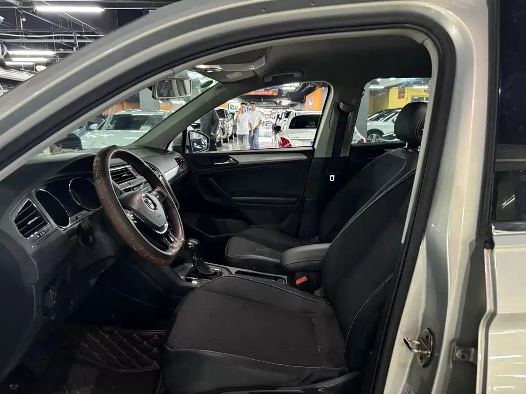 Volkswagen Tiguan L — миниатюра 4