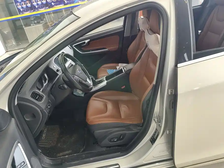 Volvo S60 — миниатюра 9