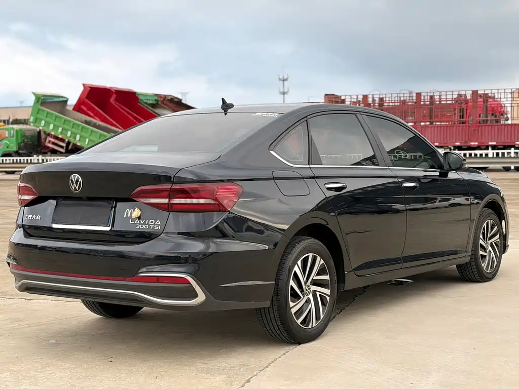 Volkswagen Lavida — миниатюра 6