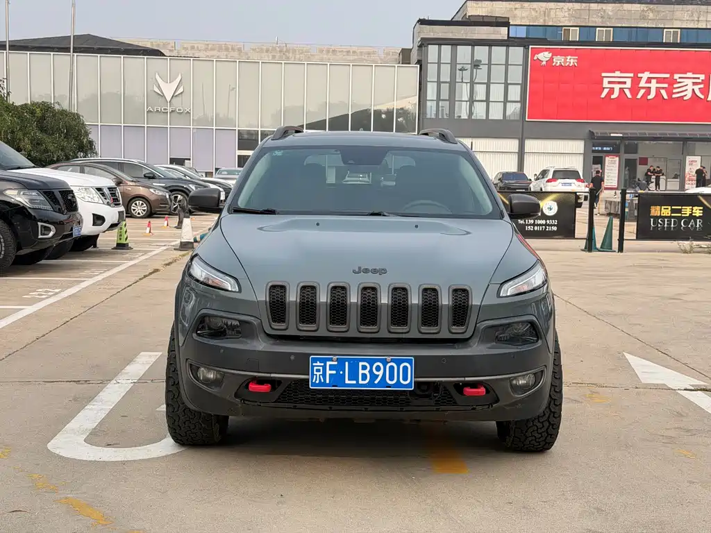 Jeep Cherokee (Import) — миниатюра 2