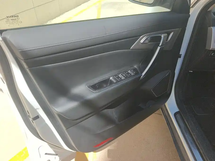 Geely Boyue — миниатюра 7