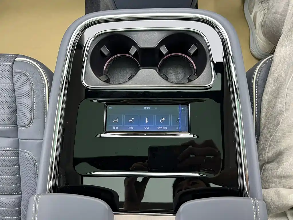 Lincoln Navigator — миниатюра 26