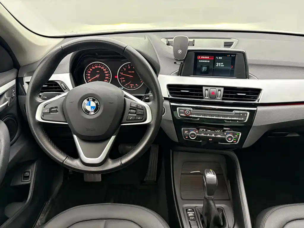 BMW X1 — миниатюра 12